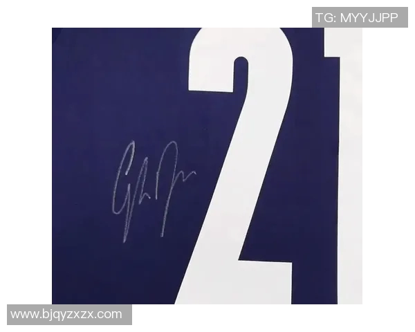 如何有效寻找足球明星并获得他们的亲笔签名技巧与建议