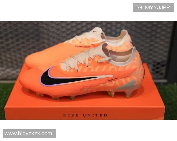 足球明星专用足球鞋评测与推荐助你提升球场表现